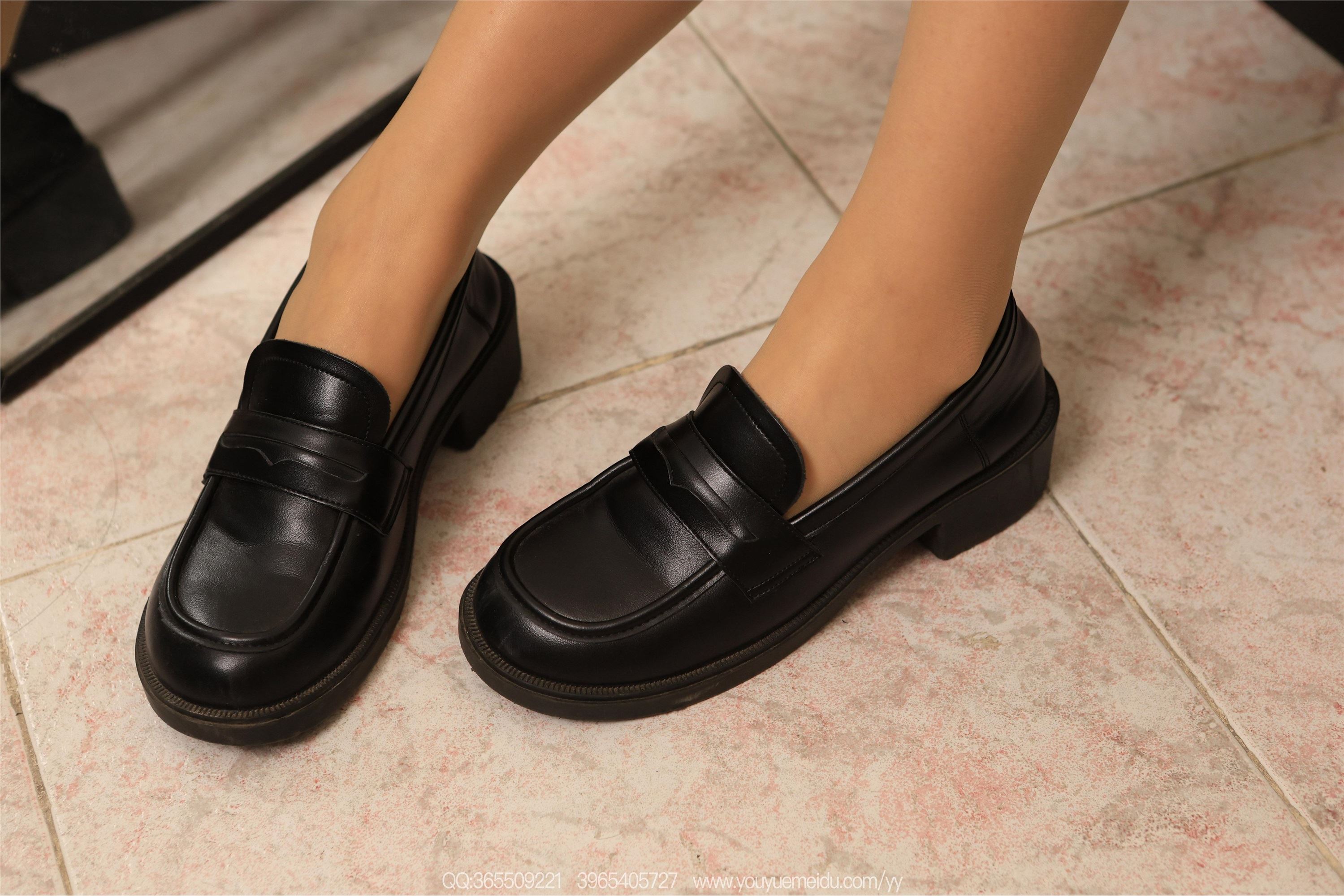 IESS异思趣向  2025.12.24 丝享家2246：小婕《肉丝平底鞋》